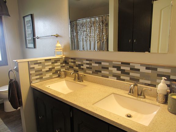 Upstairs bathroom 