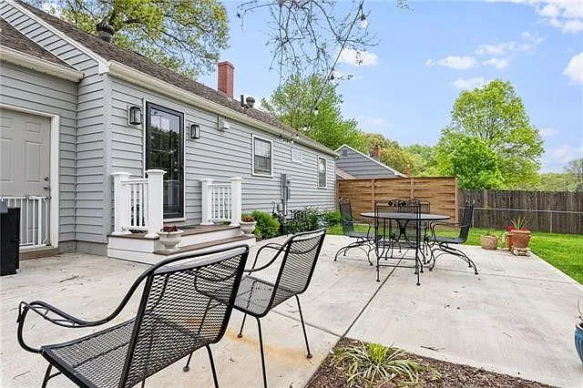 5217 W 72nd St — Photo 34
