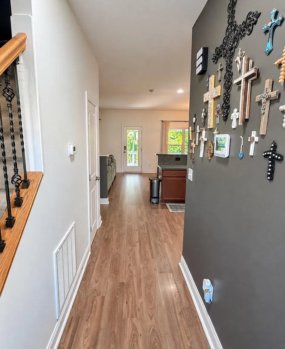 4 bed, 2.5 bath, 1946 sqft, $2,250 — Photo 3