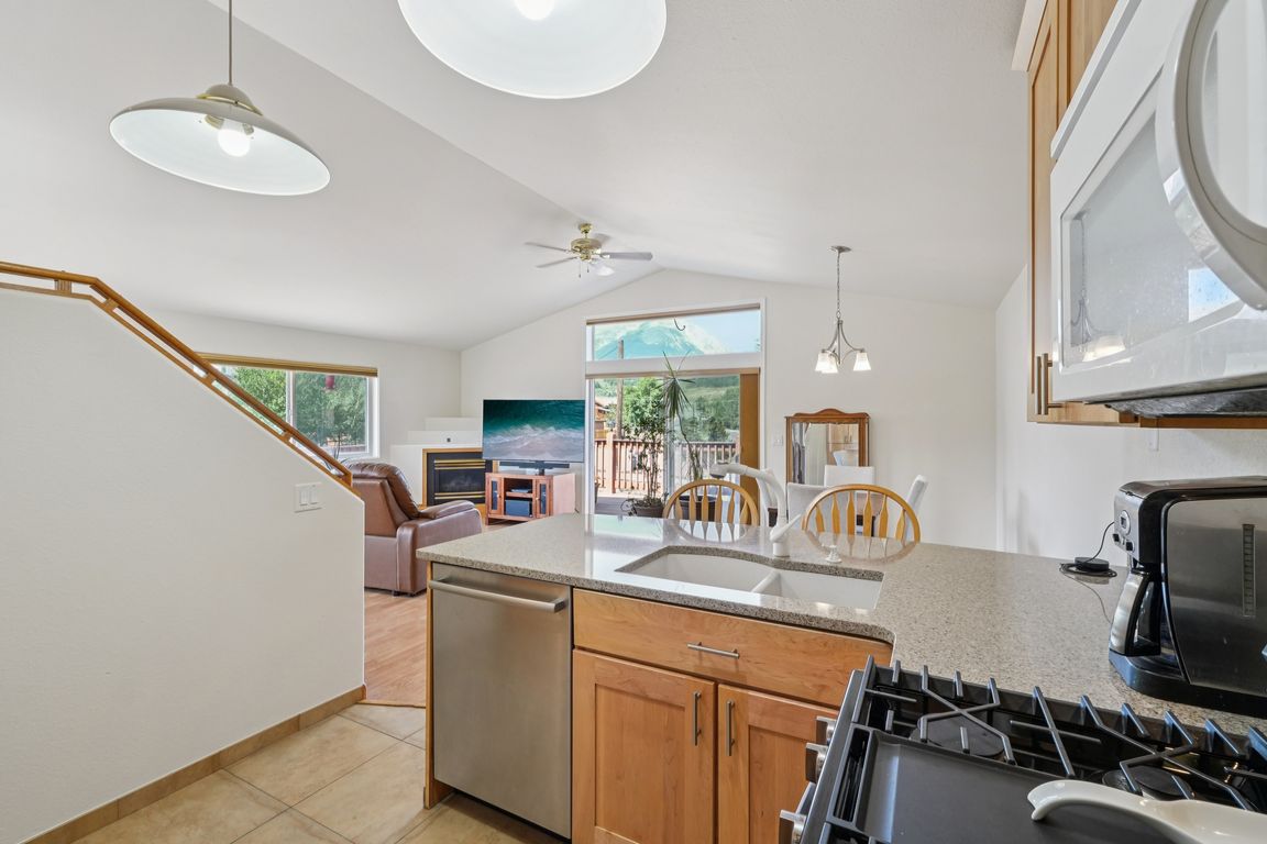 Riley Rd-S1807-019.jpg