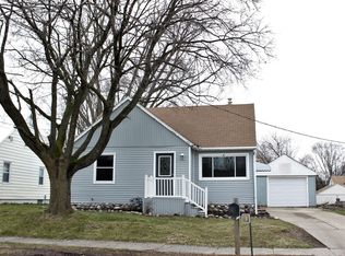 553 Ferris St NW, Grand Rapids, MI 49544
