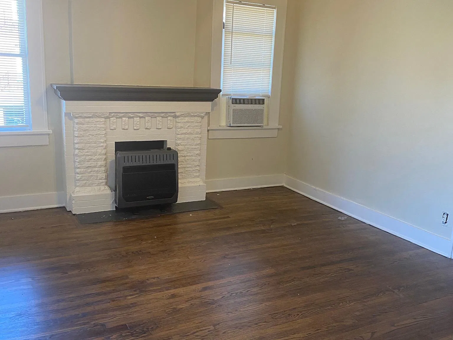 1731 S Quincy Ave — Photo 4