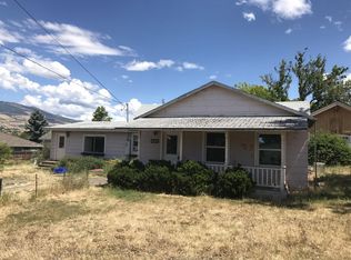 404 Creel Rd, Talent, OR 97540