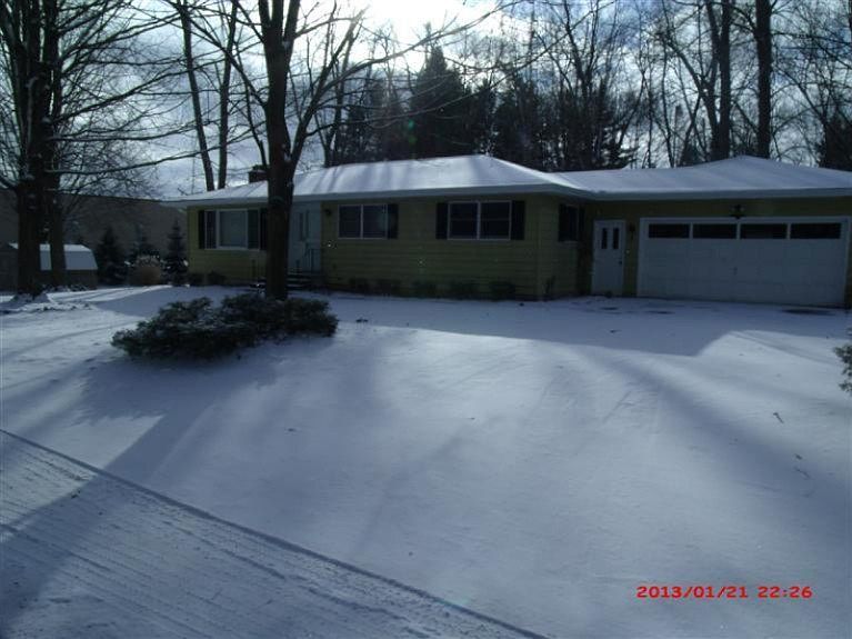 1st image of 4 E Warren Ave