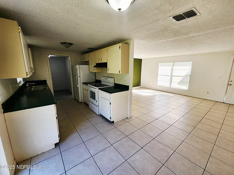 7127 Prellie St — Photo 5