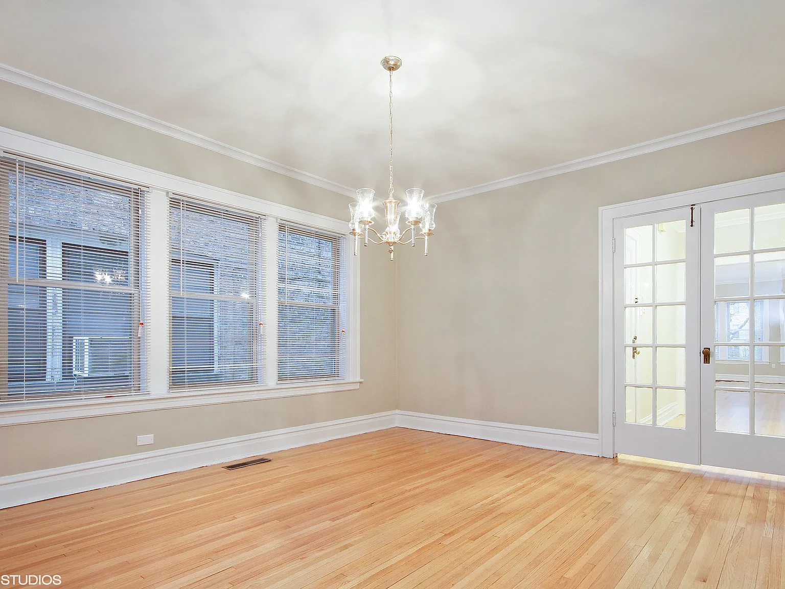 3 bed, $3,200 — Photo 3