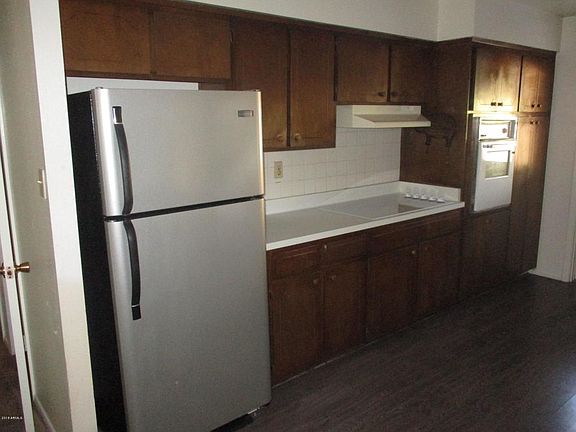 5th image of 1302 E Campus Dr