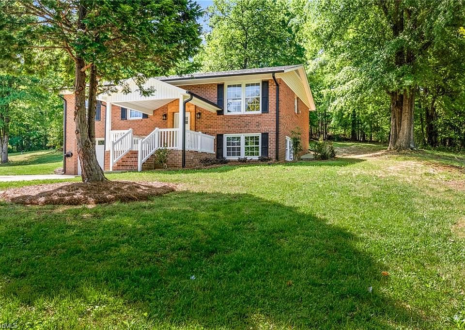 1st image of 117 Kingswood Place Dr