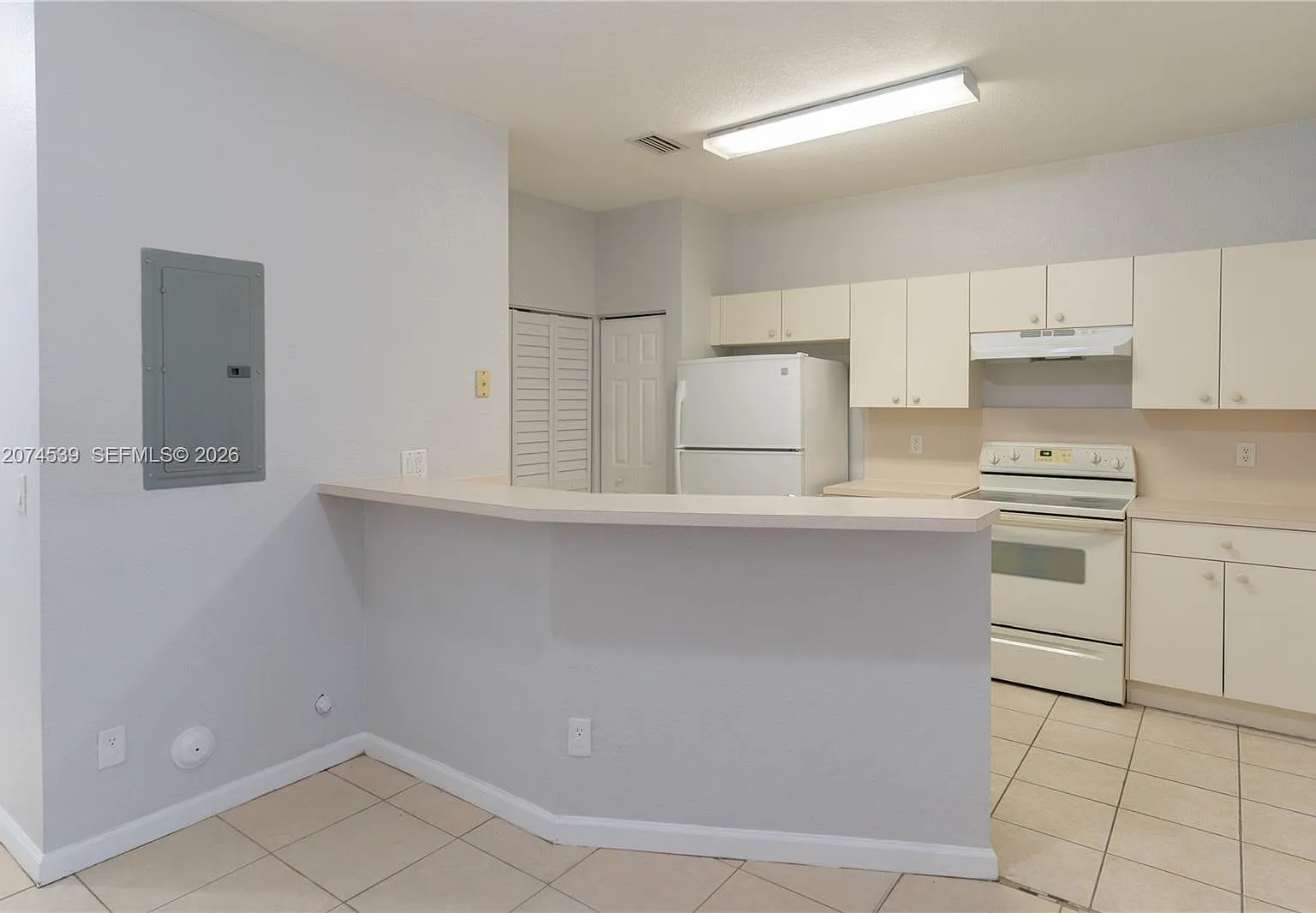 Martin/Marangos Plat — Photo 4