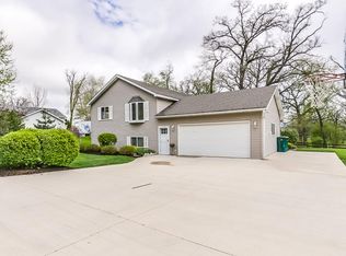 10331 404th Ave, Genoa City, WI 53128