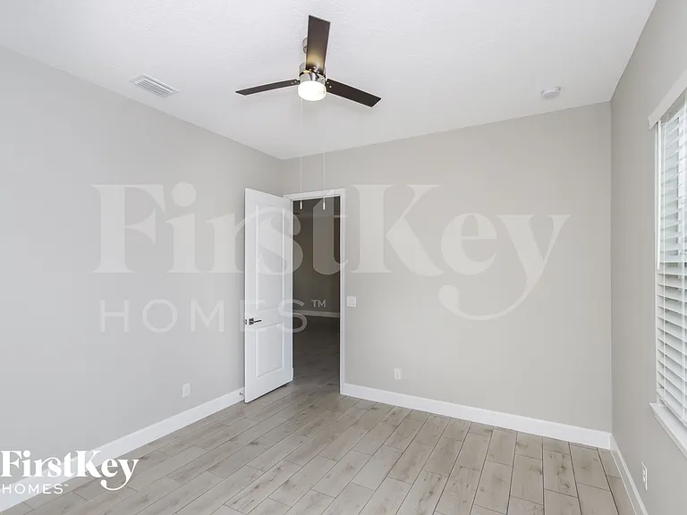 991 Walden Blvd SE — Photo 9