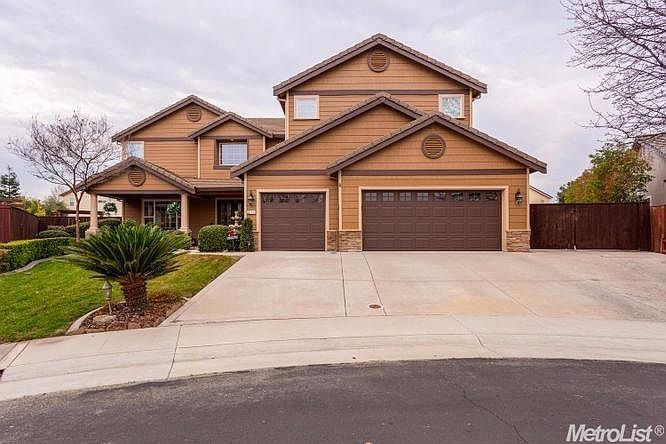 1st image of 216 Wicklow Ct