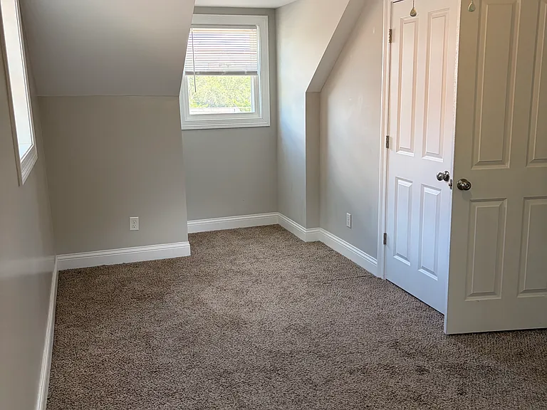 4933 Charlemar Dr — Photo 12