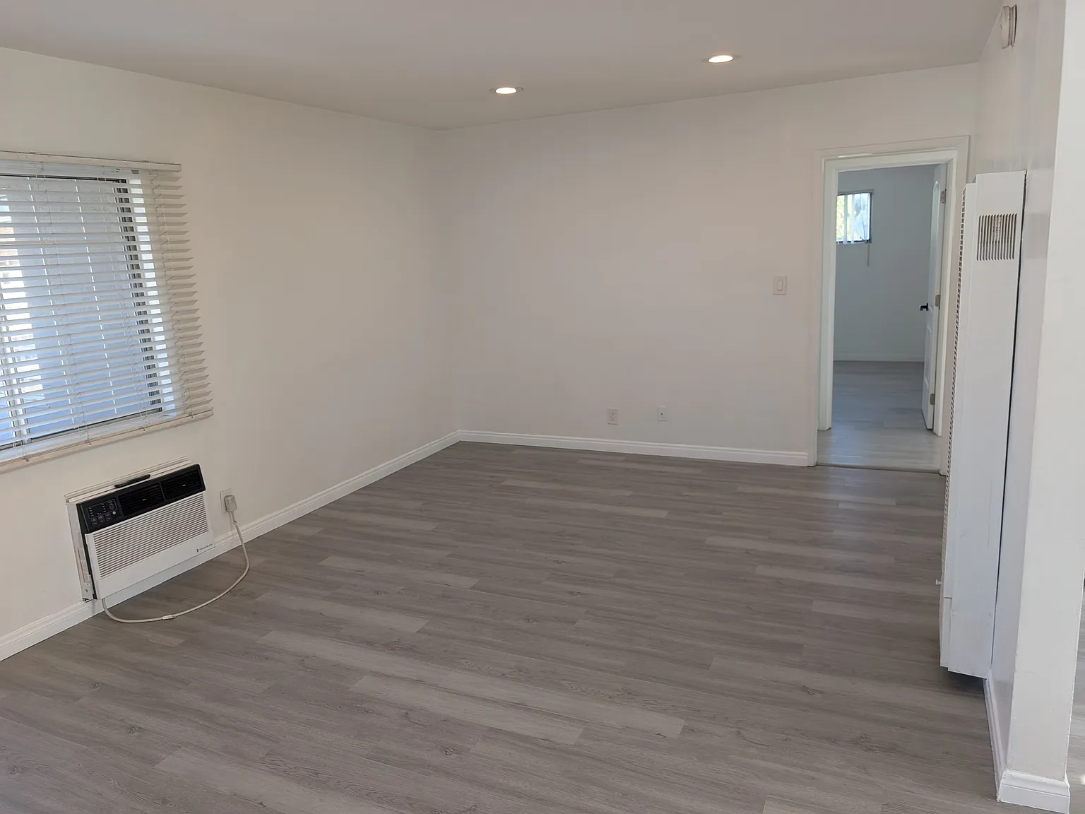 6818 Morella Ave. - C — Photo 4