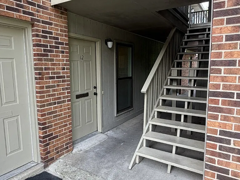 1002 Palmer Dr #12 — Photo 2