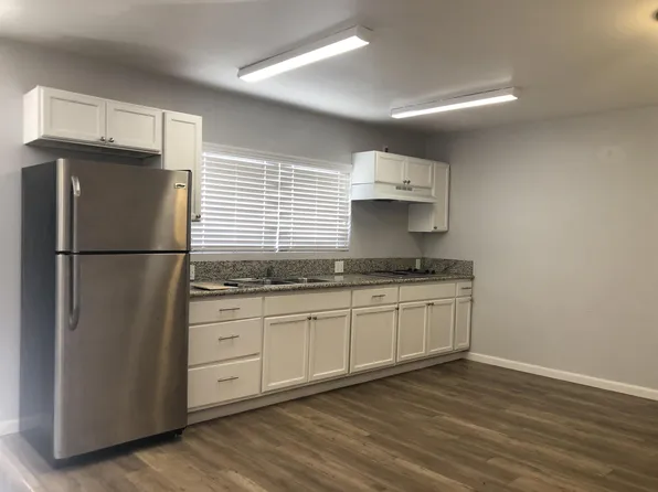 951 Menlo Ave, Los Angeles, CA