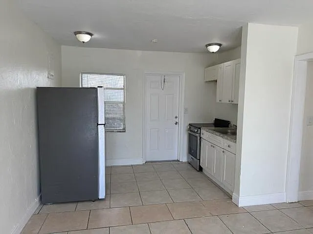 1913 Division Ave #102 — Photo 3