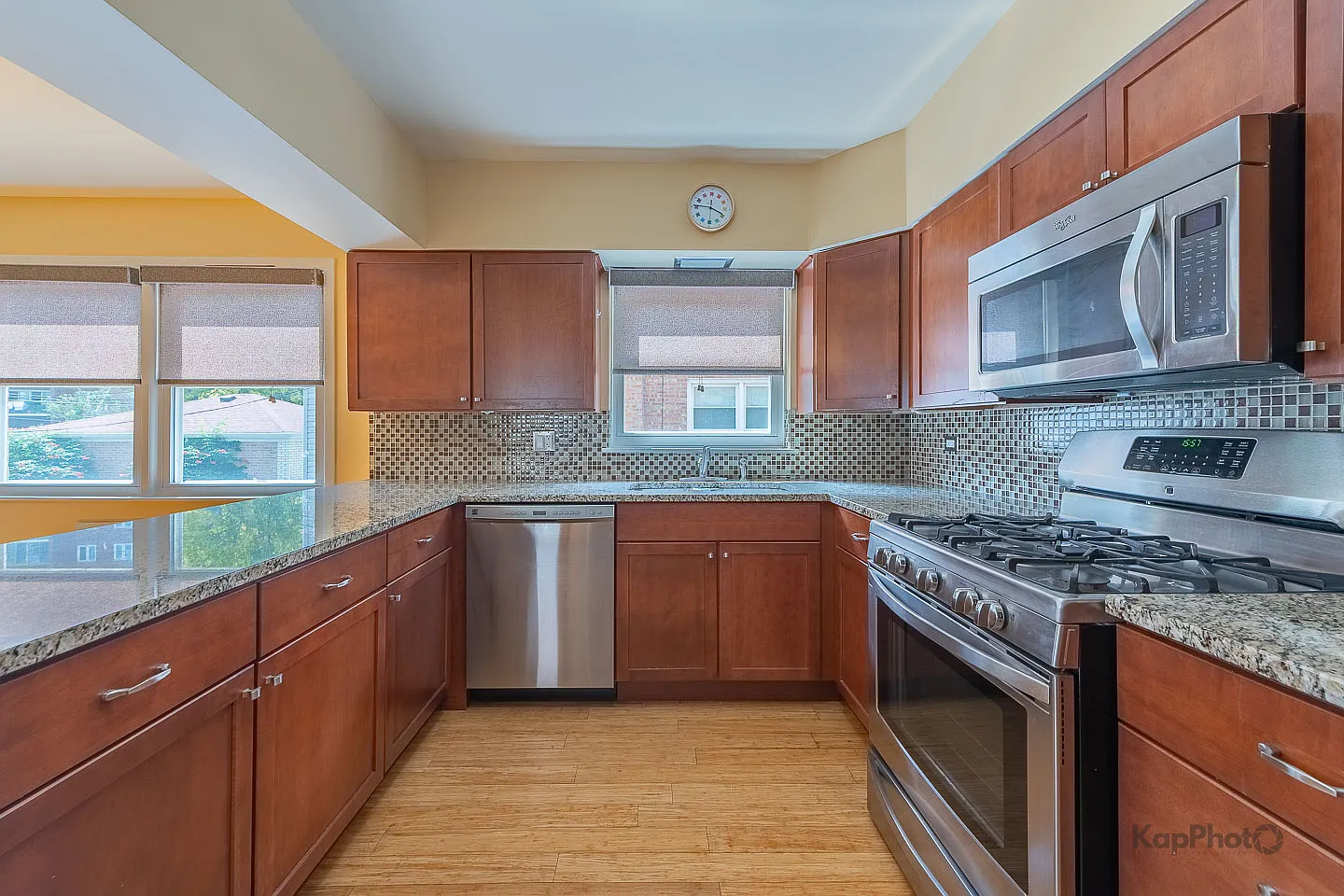 3 bed, 1.5 bath, 1479 sqft, $2,400 — Photo 3