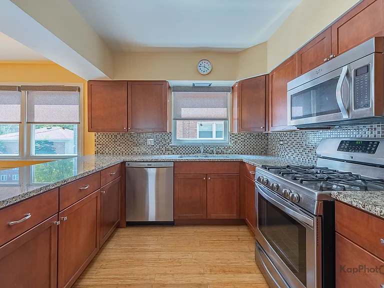 8465 W Berwyn Ave #1 — Photo 3