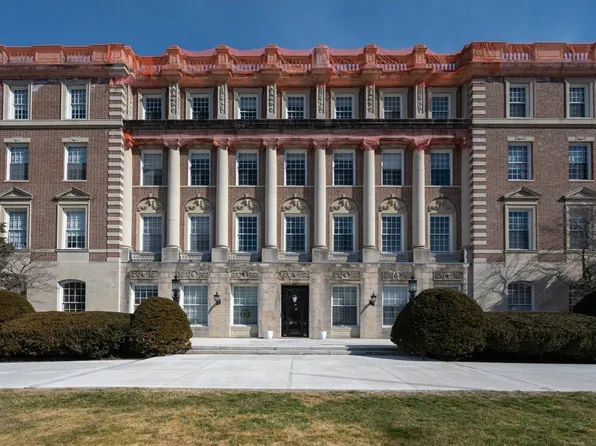 16 Balmoral St Unit 214, Andover, MA 01810