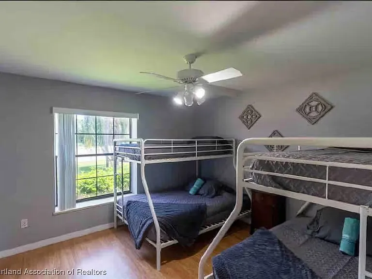 3116 Tanglewylde Ave — Photo 2