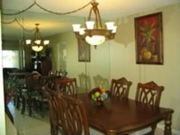 806 Sky Pine Way APT H1, Greenacres, FL 33415