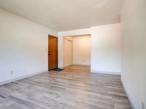 1601 Aber Avenue, 1601 Aber Ave #6, Iowa City, IA 52246