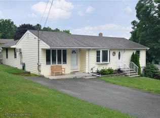 5 Brookwood Dr, Johnston, RI 02919