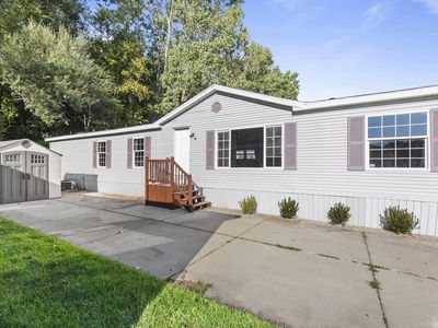 9386 Starboard Dr, Fair Haven, MI, 48023