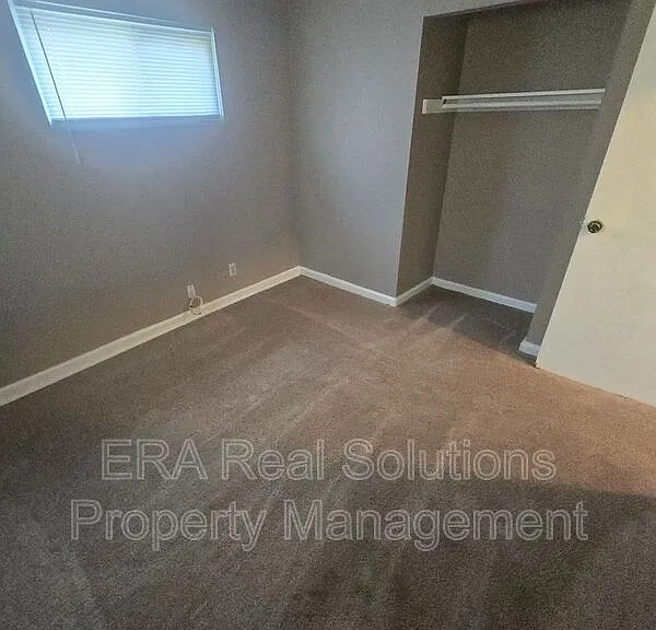 1290 Beechwood Rd — Photo 24