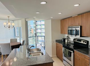 1212 Howe St #1008, Vancouver, BC V6Z2M9