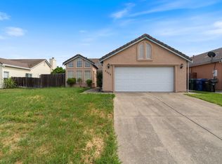 8009 Parkgate Way, Sacramento, CA 95828