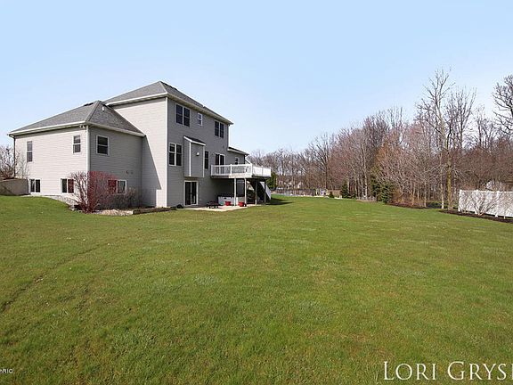 3rd image of 7042 Acadia Ct