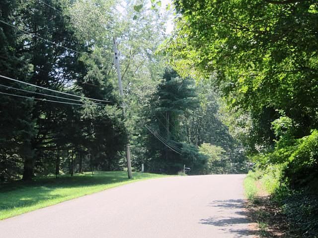 2nd image of 72 Grist Mill Rd