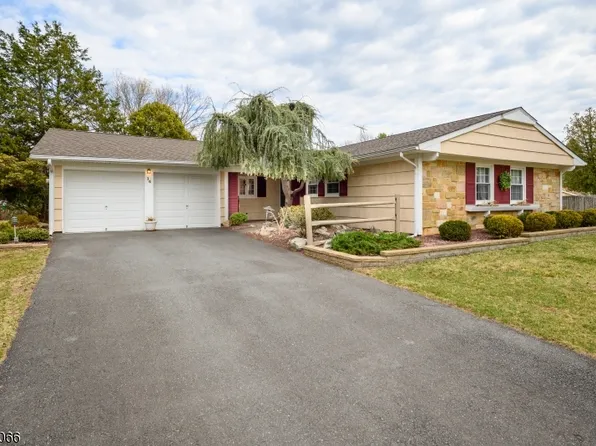 14 Boulder Ln, Franklin Twp., NJ 08873