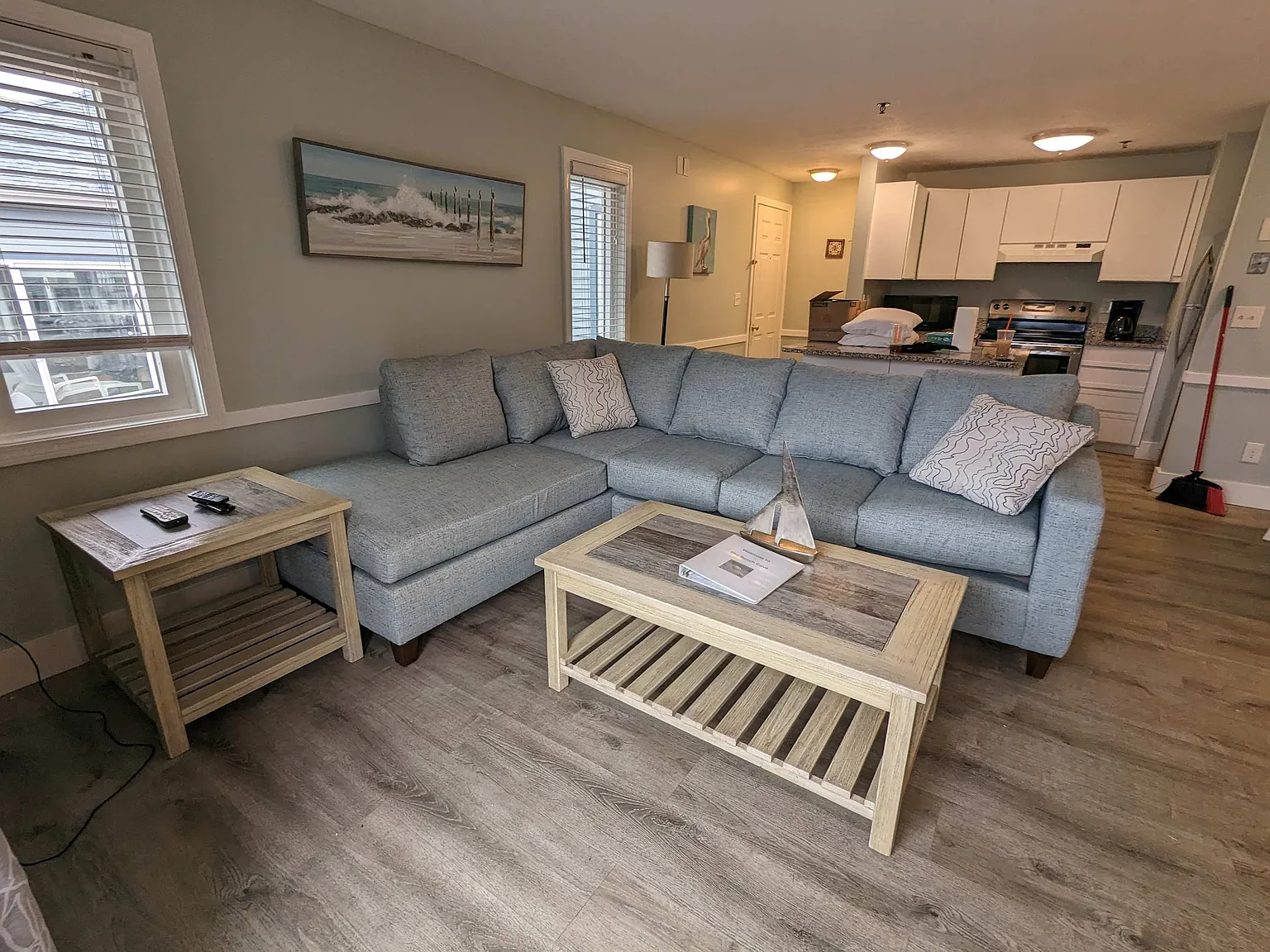 4 bed, 1.5 bath, 1020 sqft, $2,000 — Photo 1