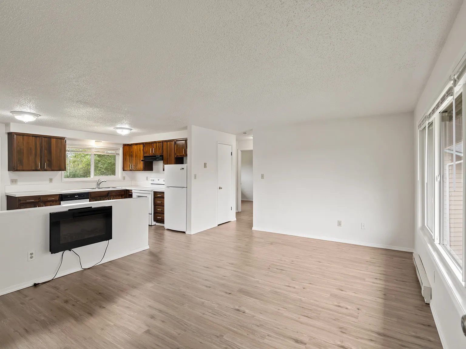 2 bed, 850 sqft, $1,450 — Photo 3