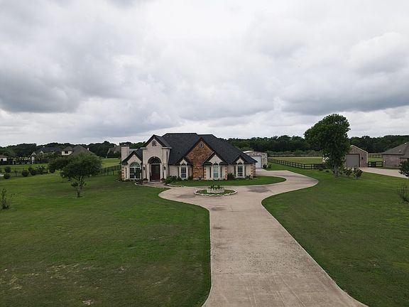 2nd image of 624 Horseshoe Bnd