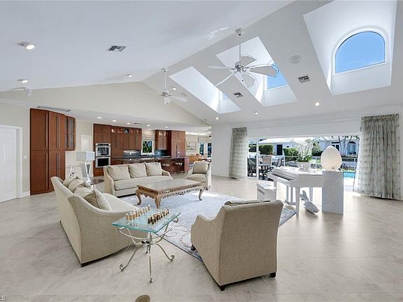 4th image of 2147 Snook DR