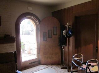 704 W 10th St, Plainview, TX 79072