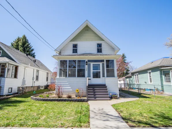 708 1st St N, Fargo, ND 58102