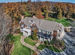 24 Sunnybranch Rd, Far Hills, NJ 07931