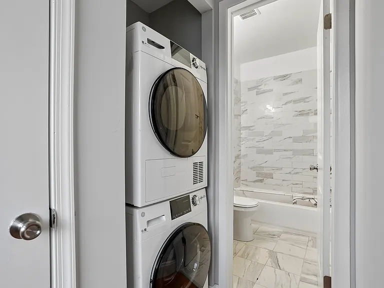 319 S 10th St #333A — Photo 14