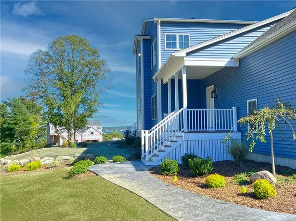 63 Immokolee Dr #4A, Portsmouth, RI 02871