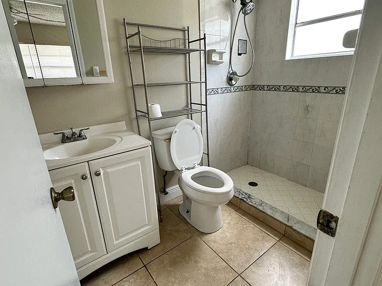 4917 Vilabella Dr #4917 — Photo 9