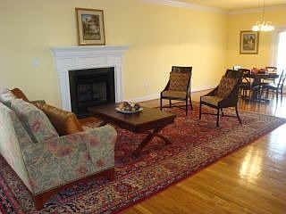 4th image of 320 Wyndhurst Dr