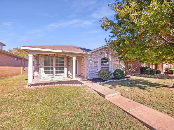 2217 Montrose Ln, Lancaster, TX 75134