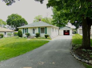 1514 Hillcrest Ave NW, Grand Rapids, MI 49504