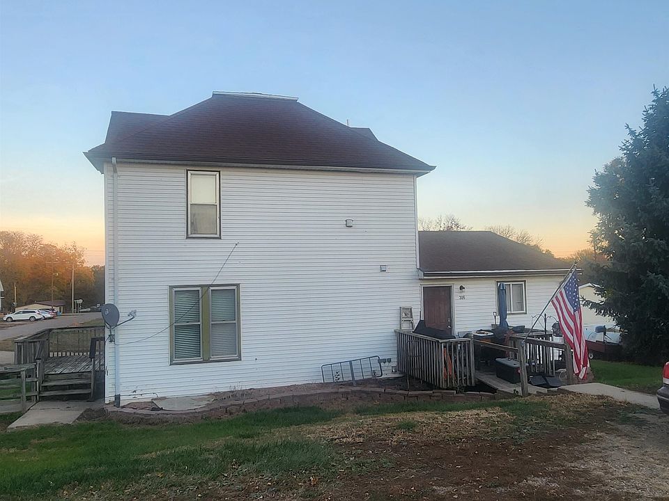 2nd image of 306 Main St