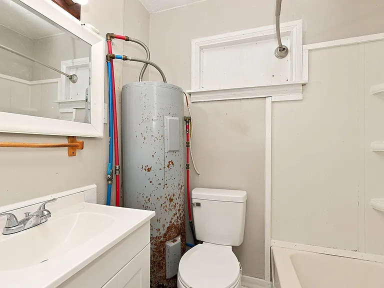 550 Hensel Ave — Photo 10